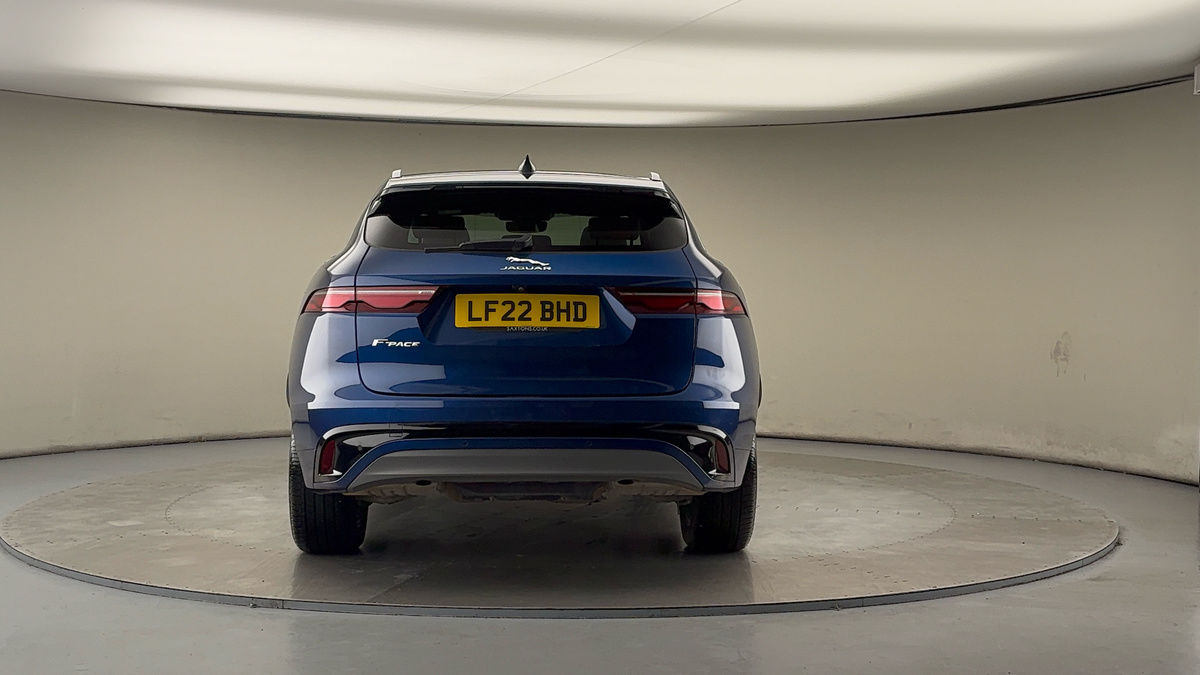 Jaguar F-PACE Image 4