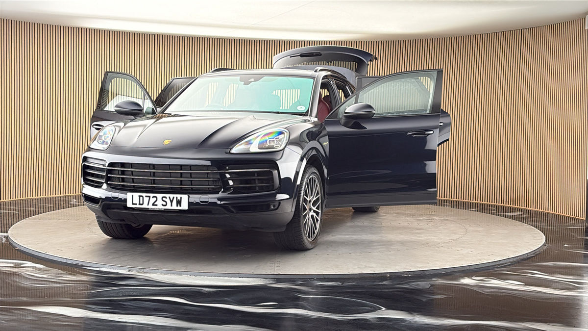 More views of Porsche Cayenne