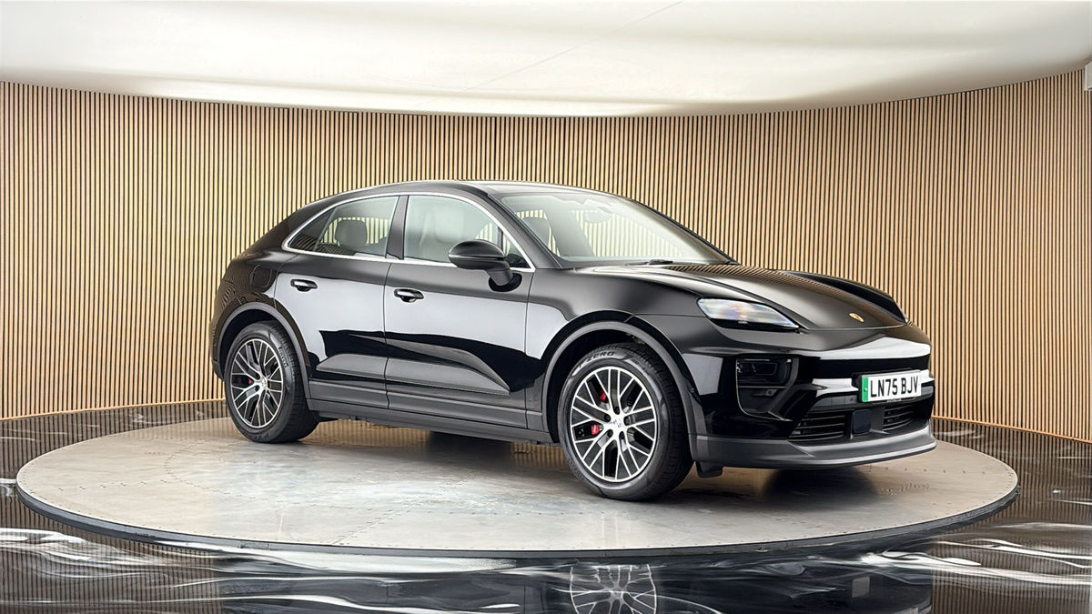 More views of Porsche Macan