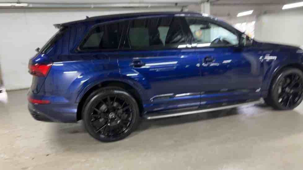 More views of Audi Q7