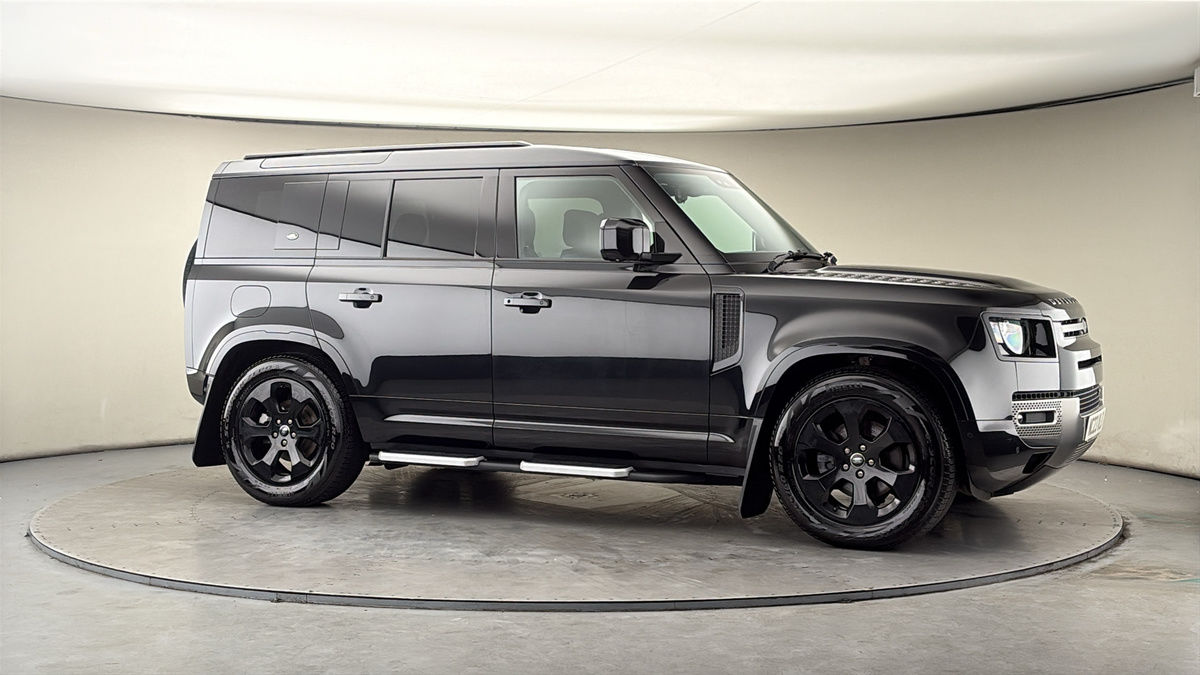 More views of Land Rover Defender 110