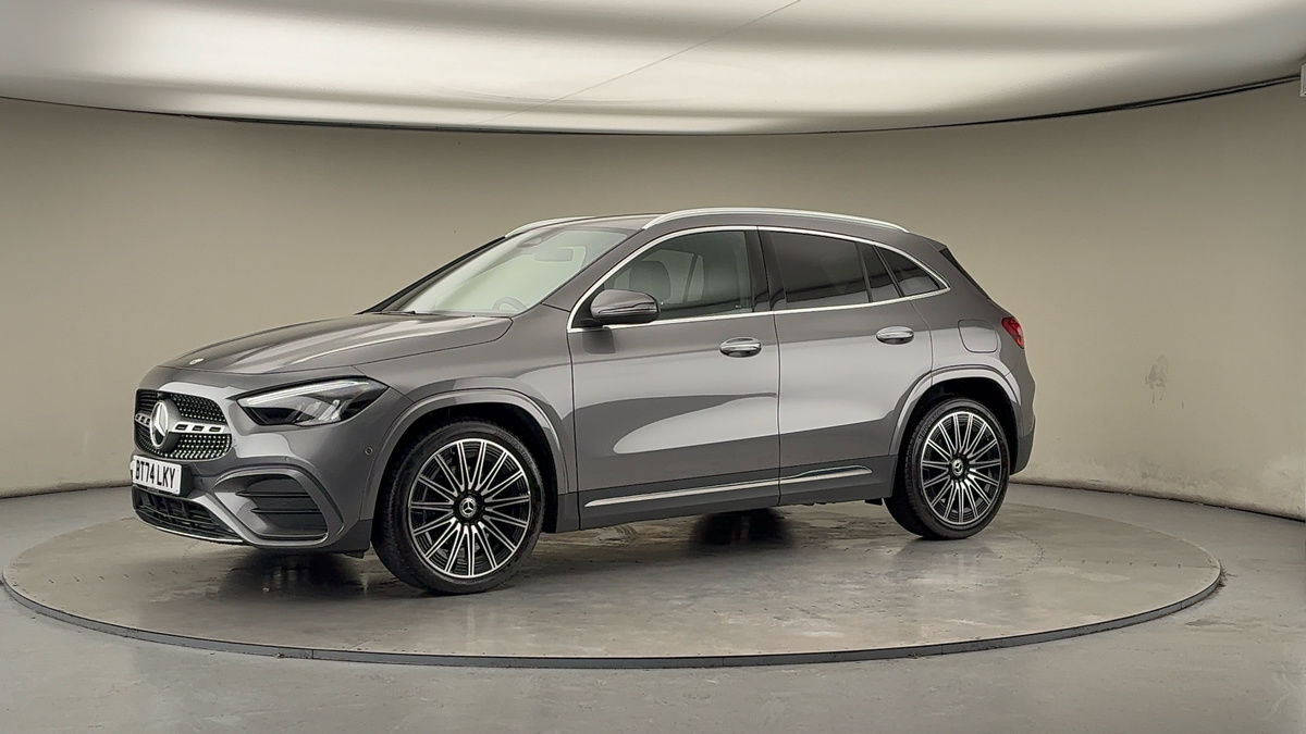 More views of Mercedes-Benz GLA