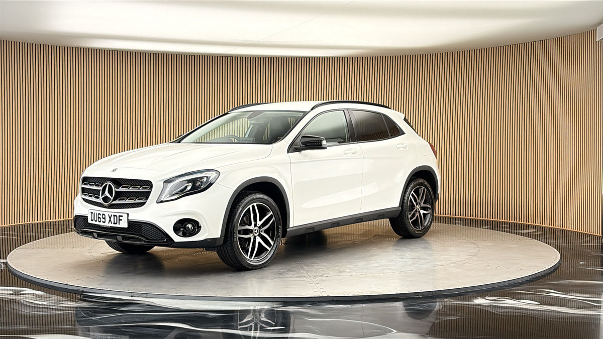 Mercedes-Benz GLA Image 20