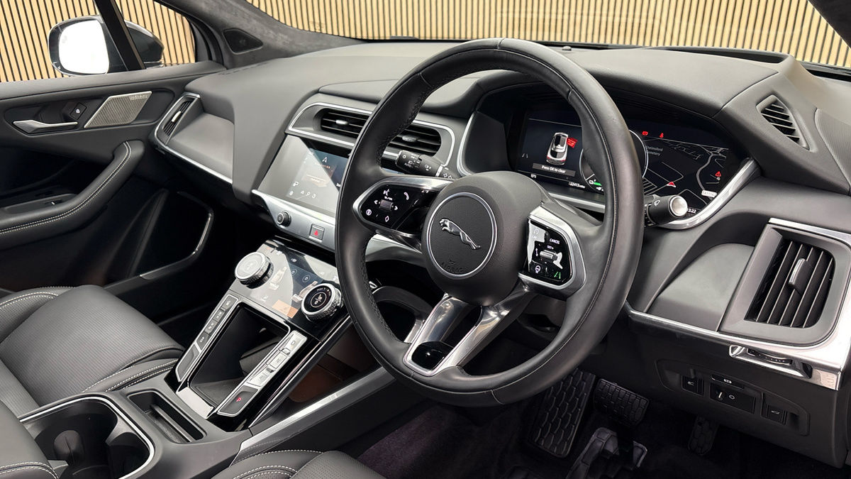 Jaguar I-PACE Image 5