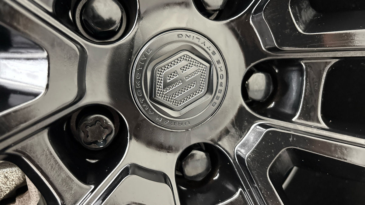 Land Rover Defender 110 Urban Image 27