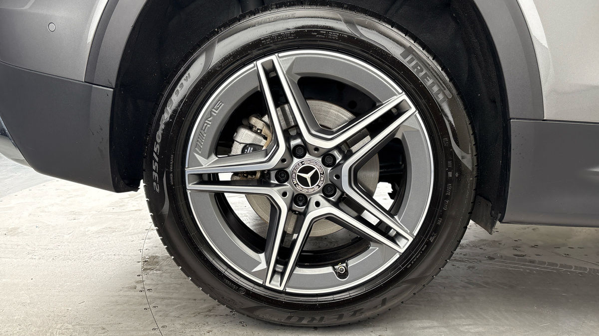 Mercedes-Benz GLB Image 10