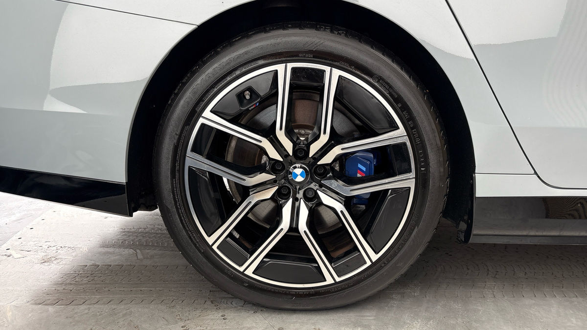 BMW i7 Image 10