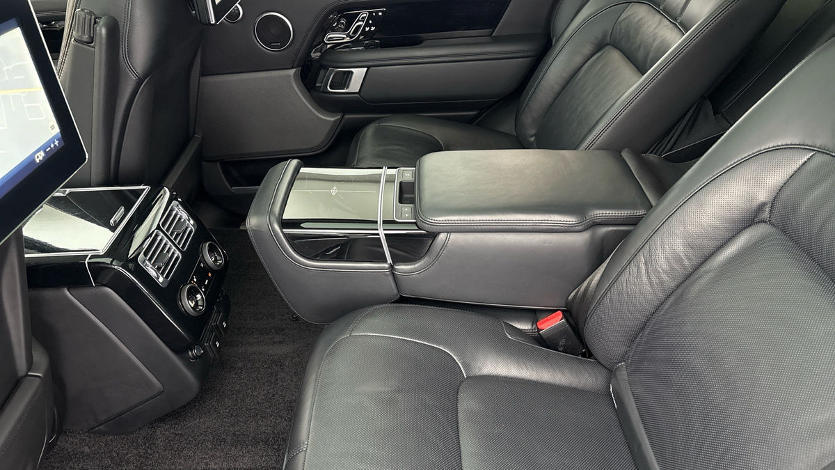 Land Rover Range Rover Image 9