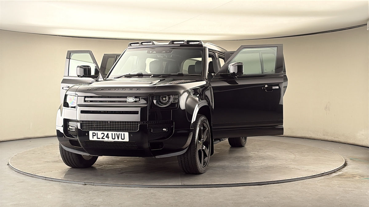 More views of Land Rover Defender 110