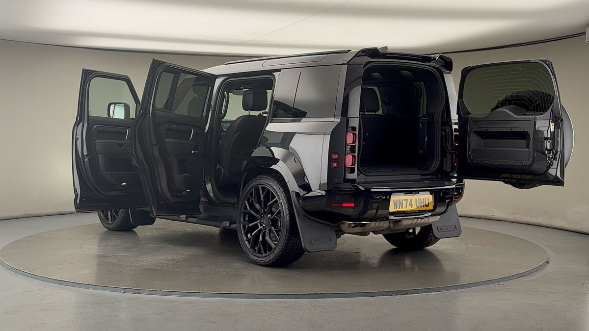 More views of Land Rover Defender 110