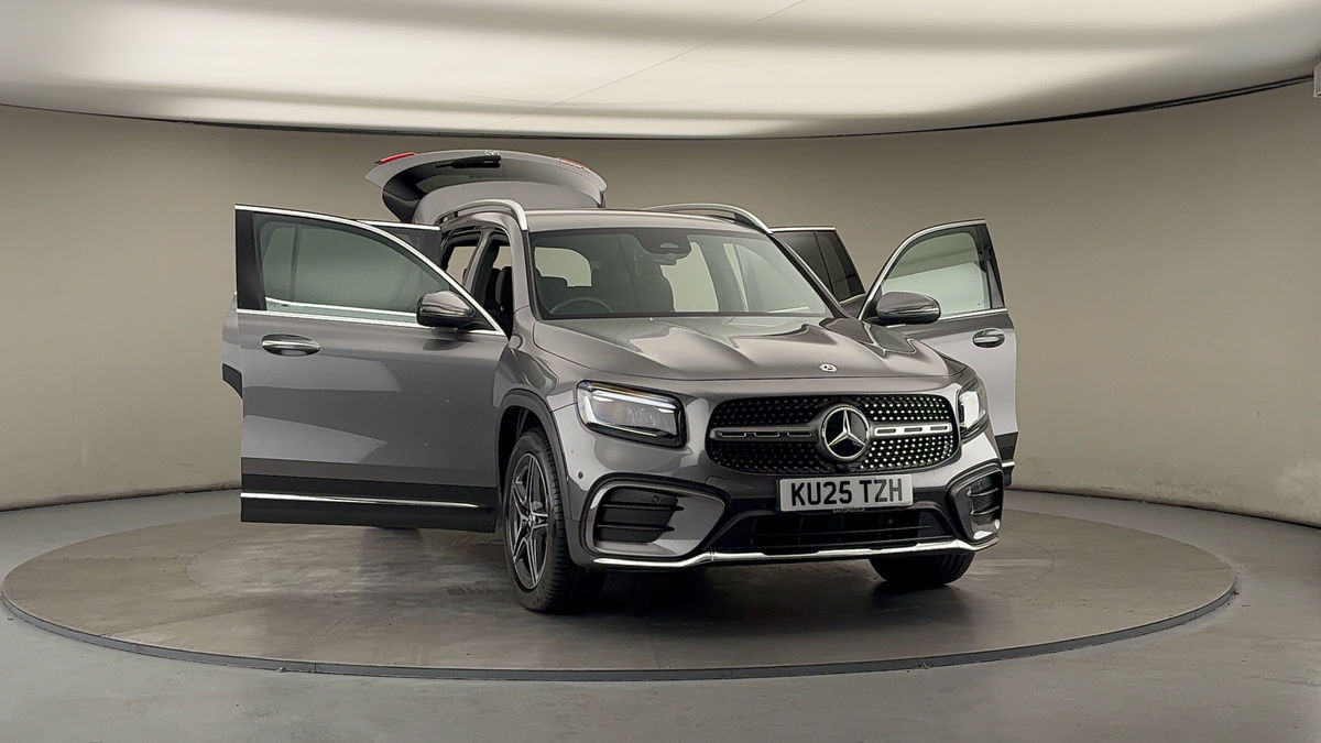 More views of Mercedes-Benz GLB