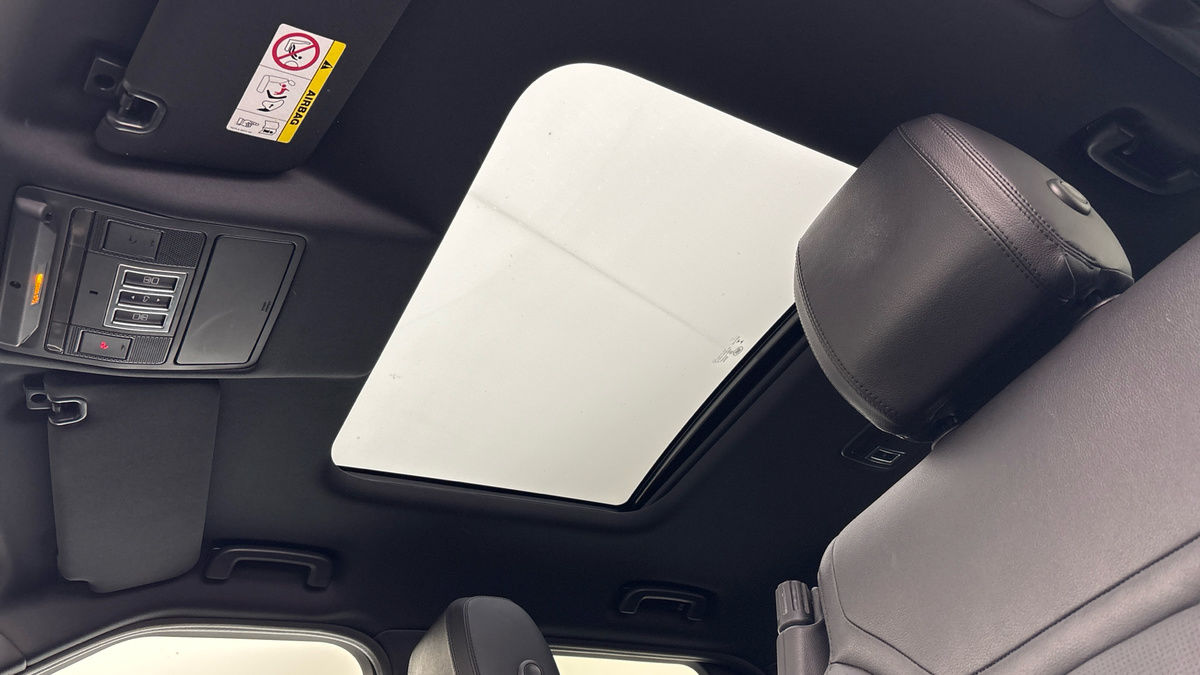 Land Rover Discovery Image 12