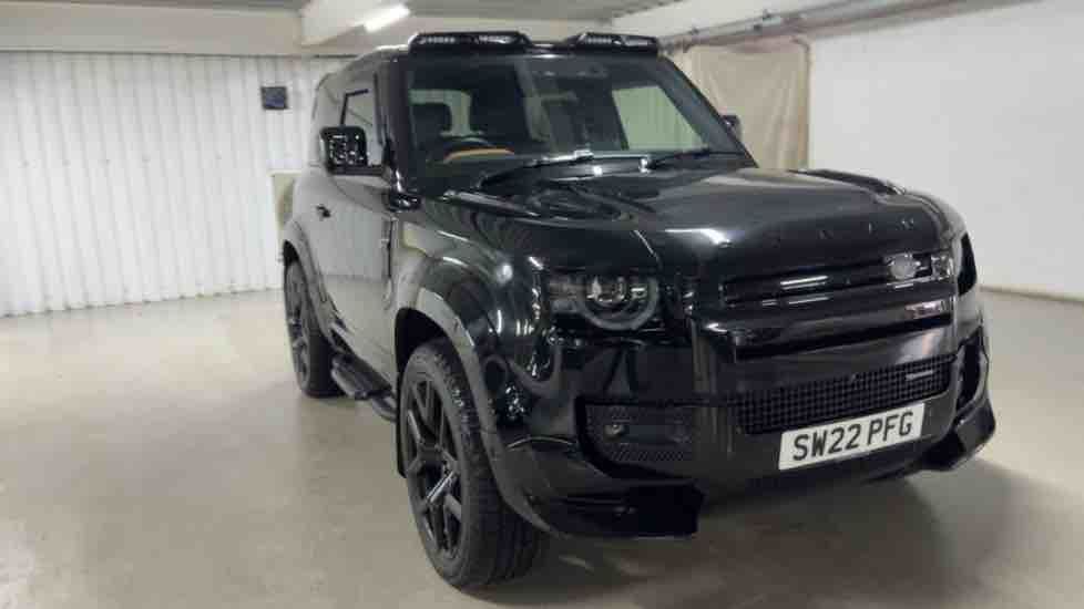 More views of Land Rover Defender 90