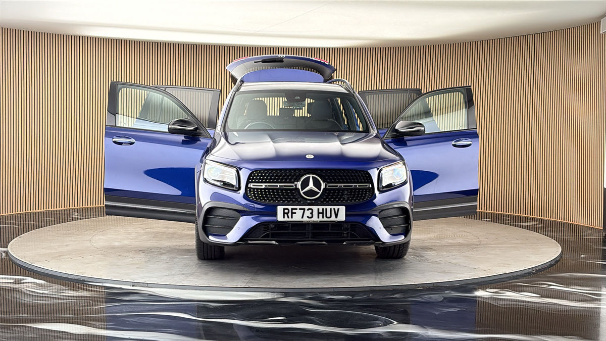 More views of Mercedes-Benz GLB