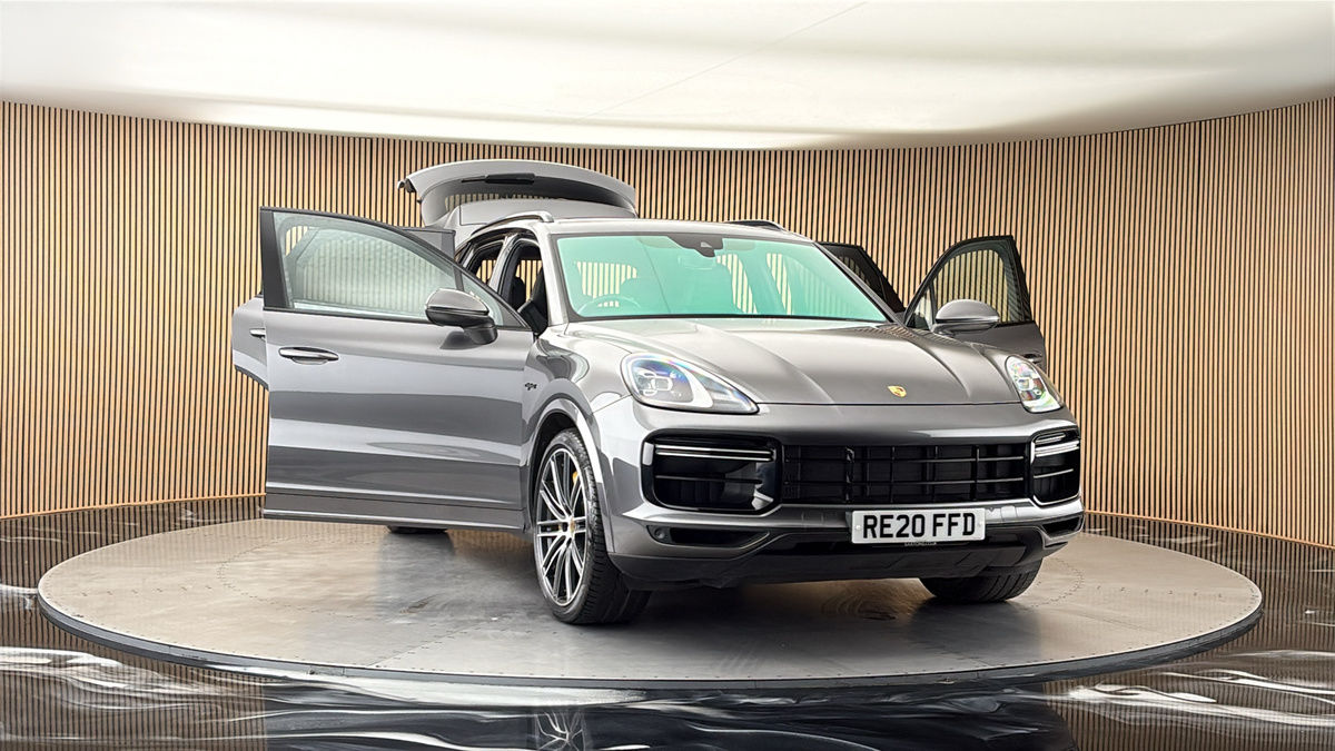 More views of Porsche Cayenne