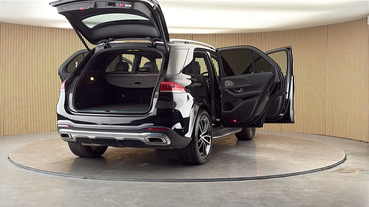More views of Mercedes-Benz GLE