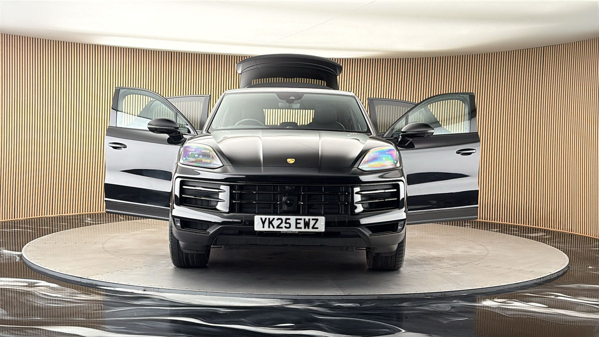 More views of Porsche Cayenne
