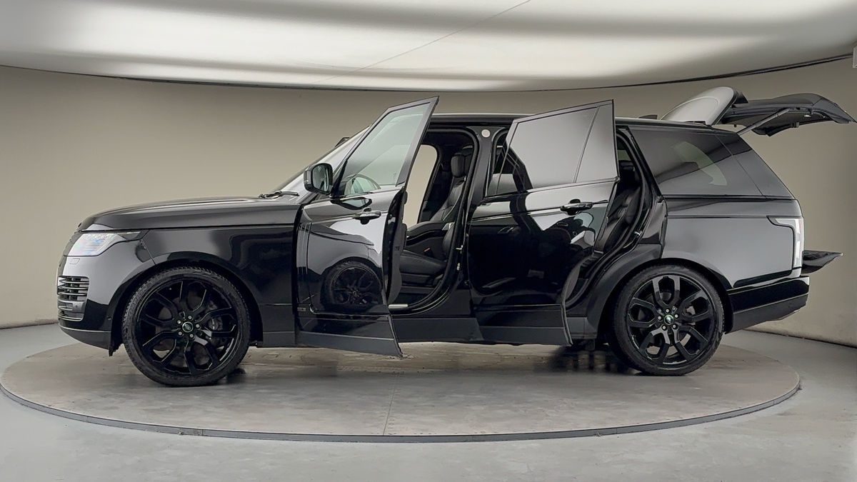 More views of Land Rover Range Rover