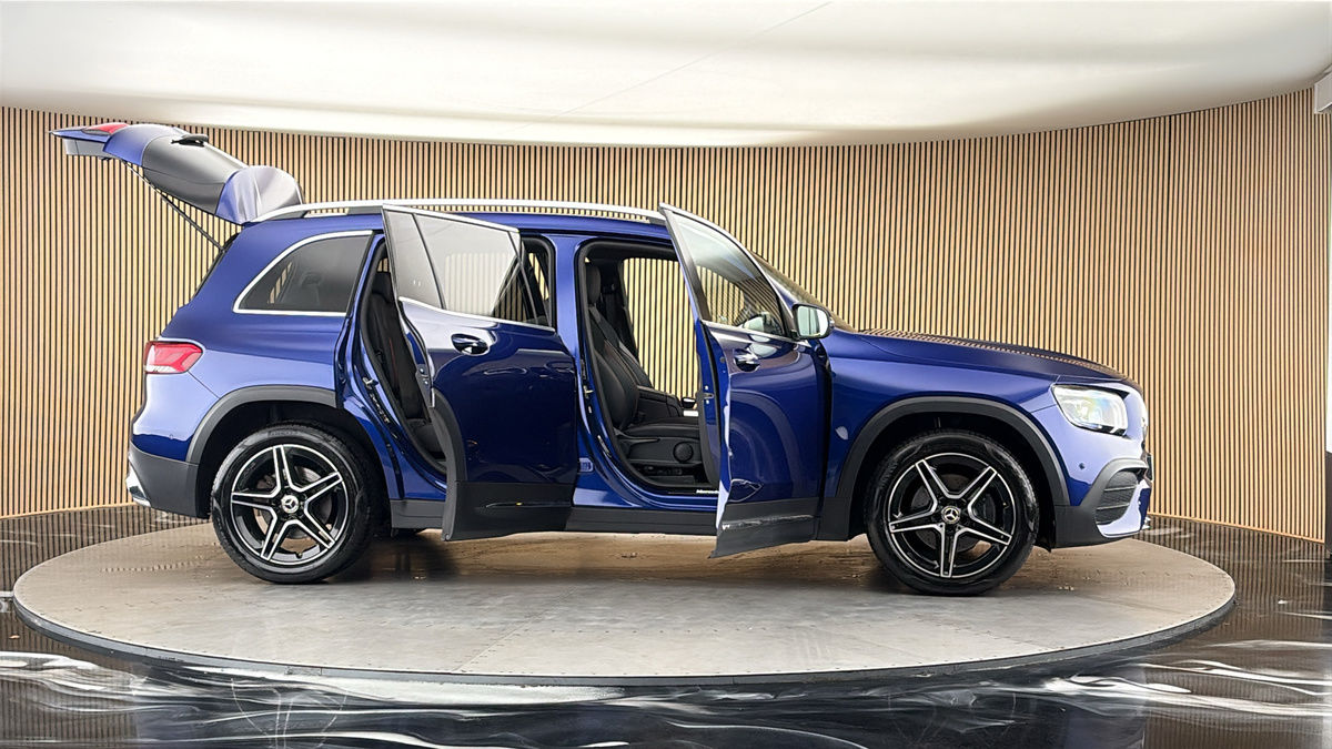 More views of Mercedes-Benz GLB