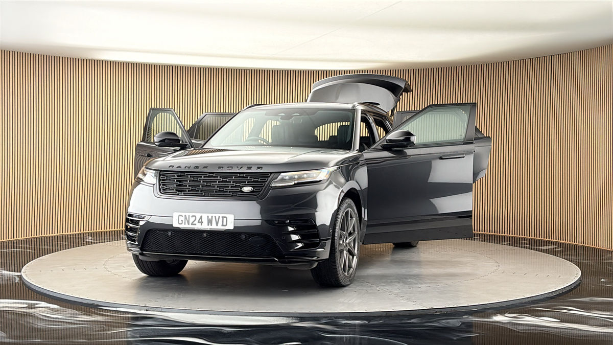 More views of Land Rover Range Rover Velar
