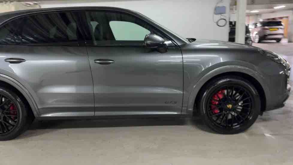 More views of Porsche Cayenne