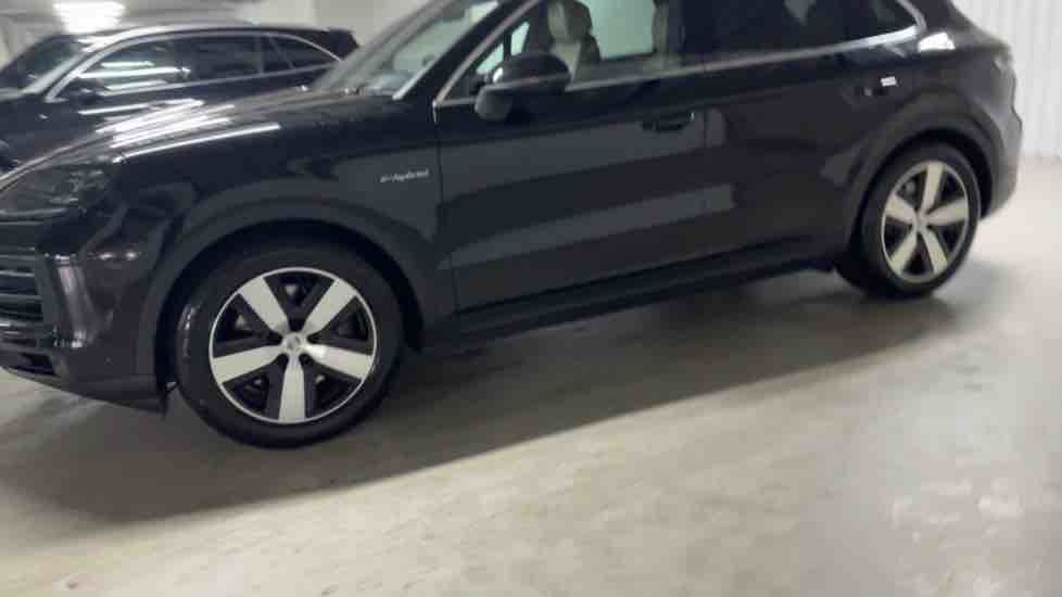 More views of Porsche Cayenne