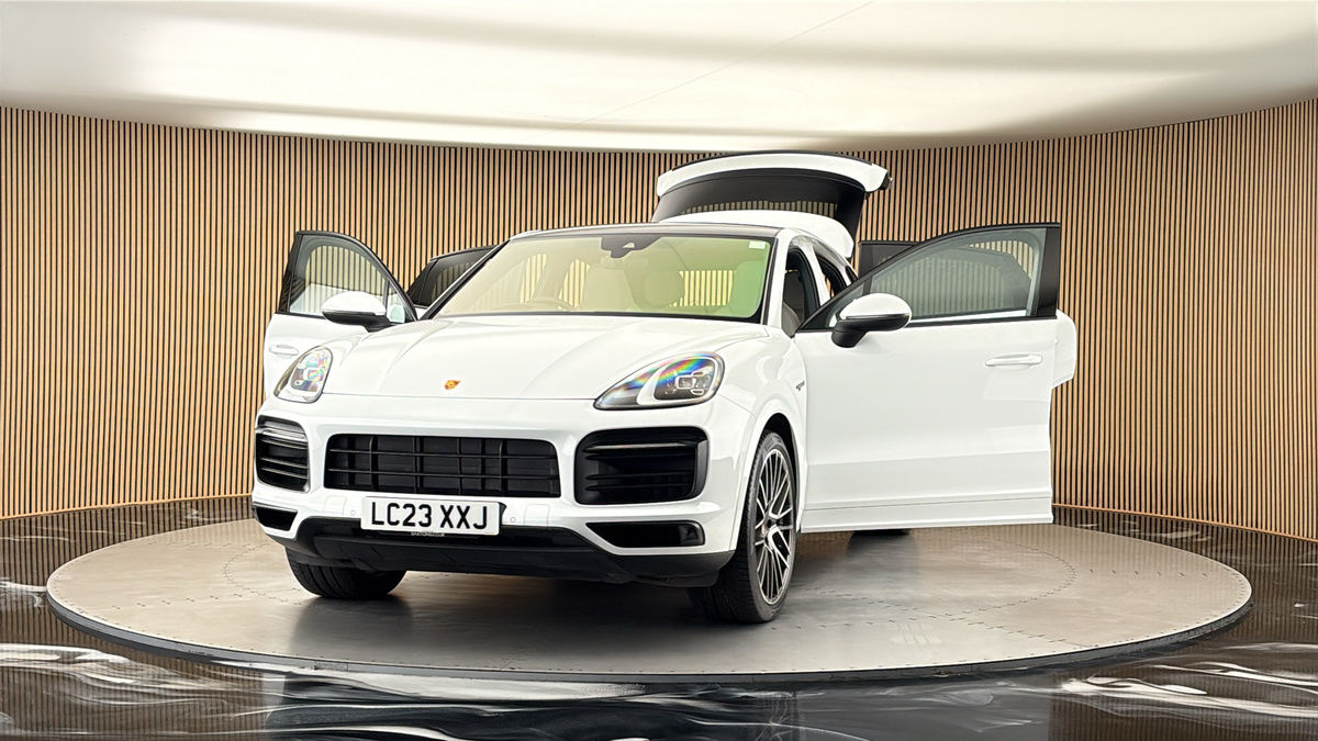 More views of Porsche Cayenne