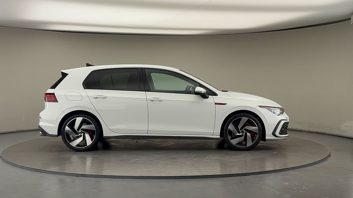 Volkswagen Golf Image 16