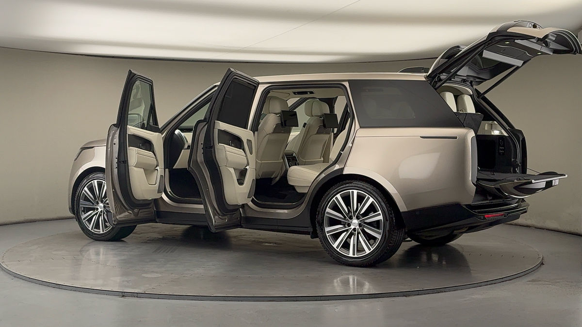 More views of Land Rover Range Rover