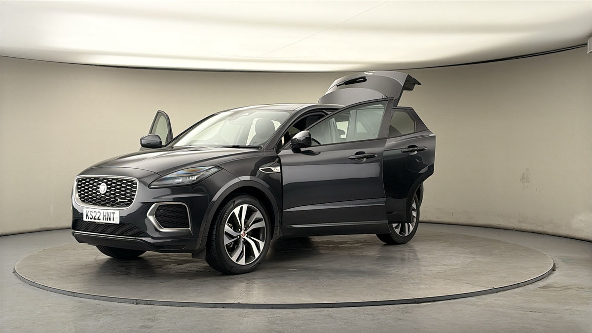 Jaguar E-PACE Image 22