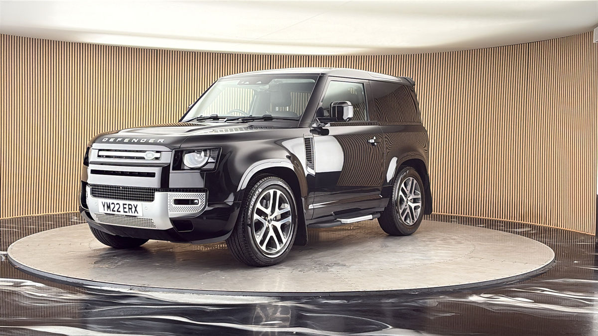 More views of Land Rover Defender 90