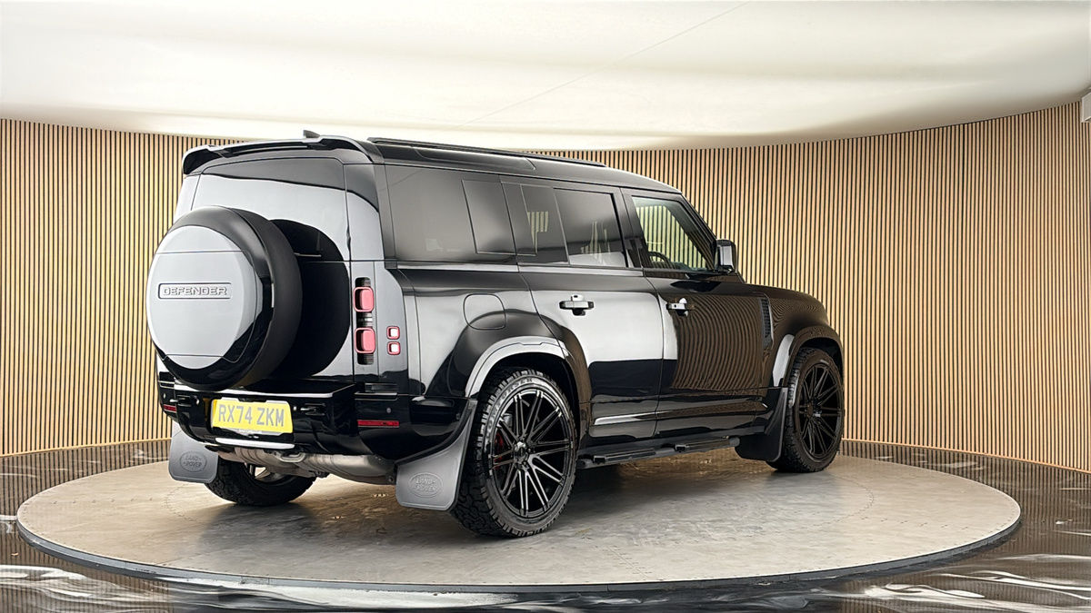 More views of Land Rover Defender 110