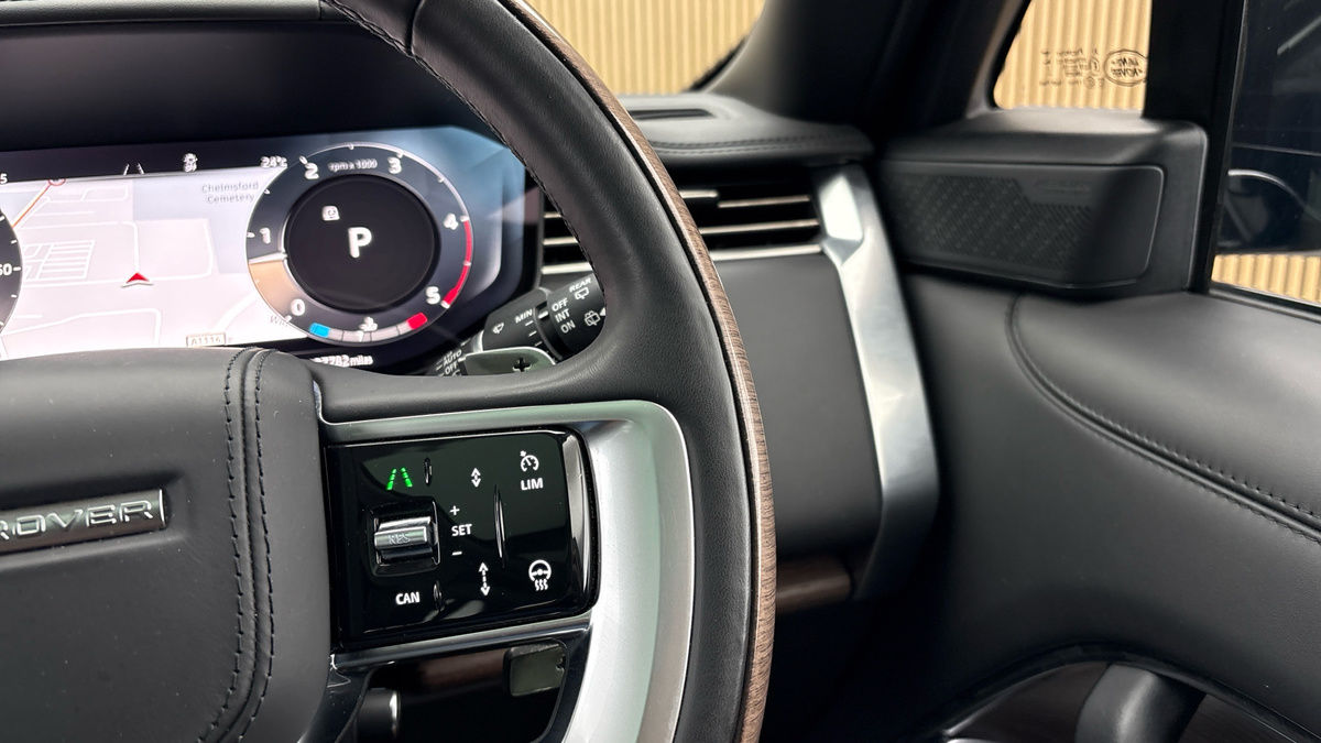 Land Rover Range Rover Image 14