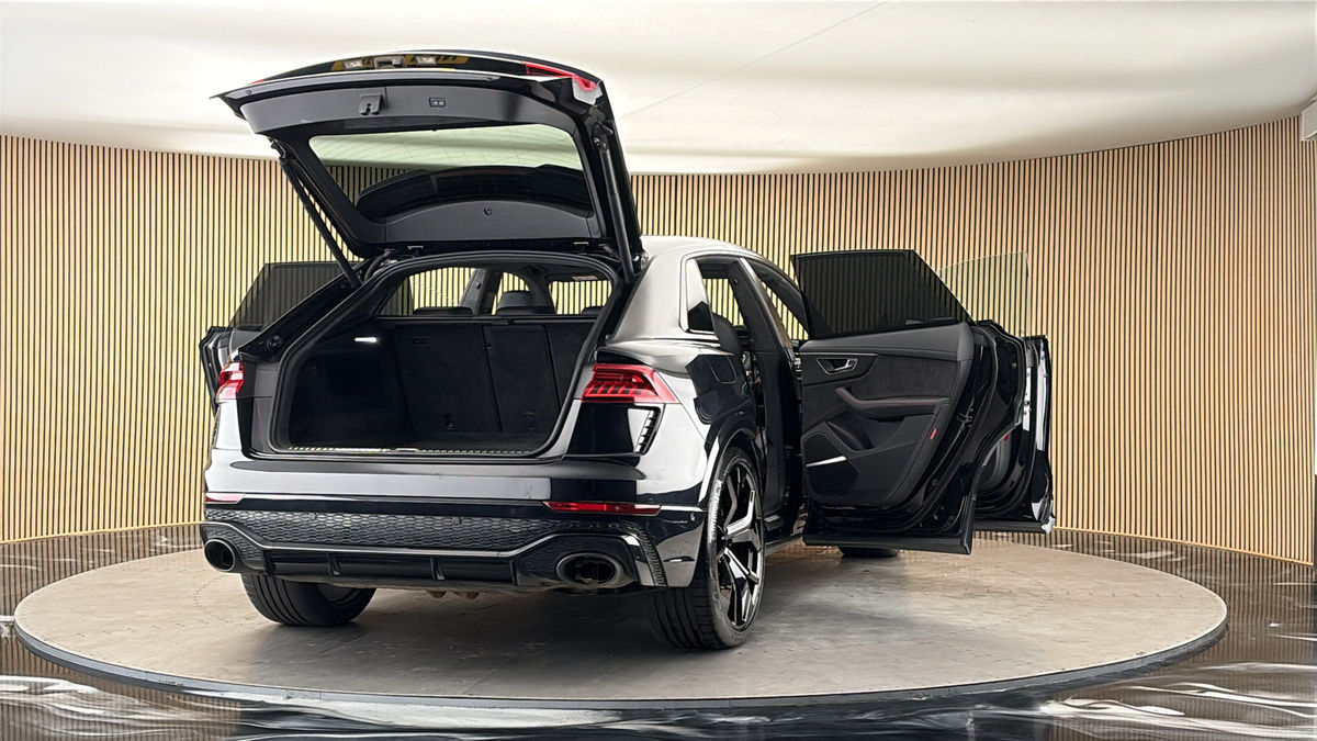 More views of Audi RSQ8