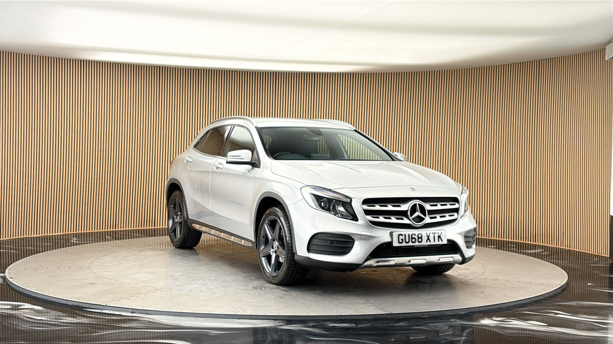 More views of Mercedes-Benz GLA