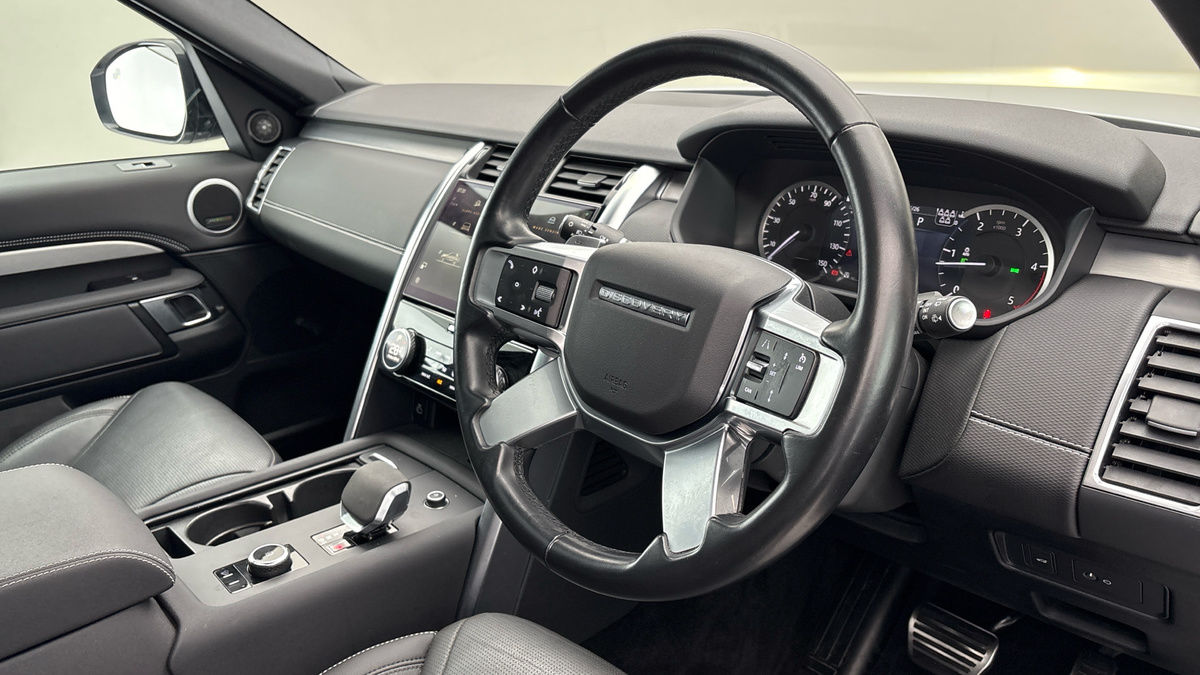 Land Rover Discovery Image 5