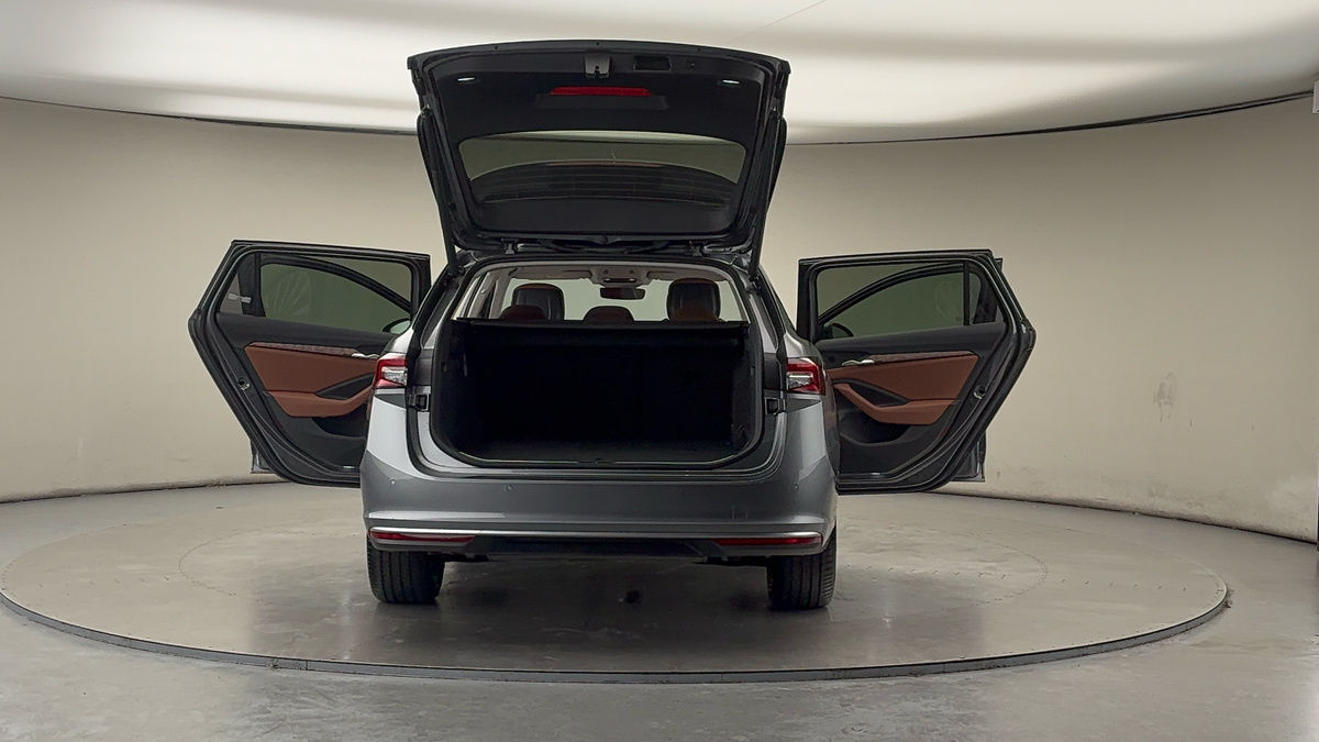 More views of Skoda Superb