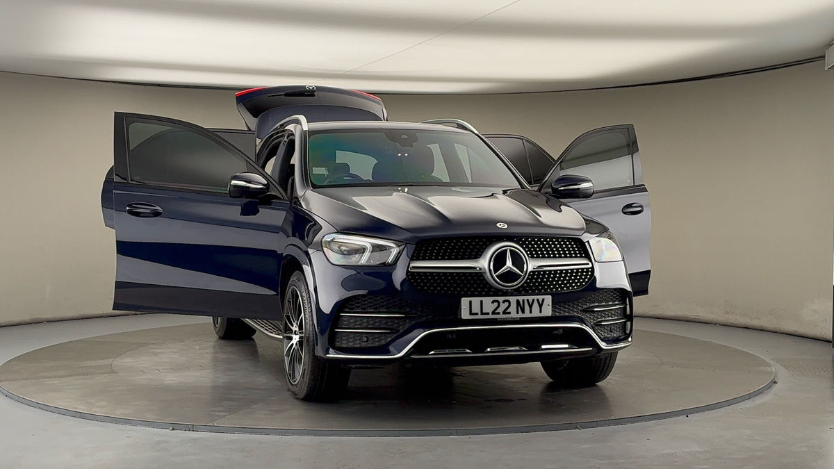 More views of Mercedes-Benz GLE