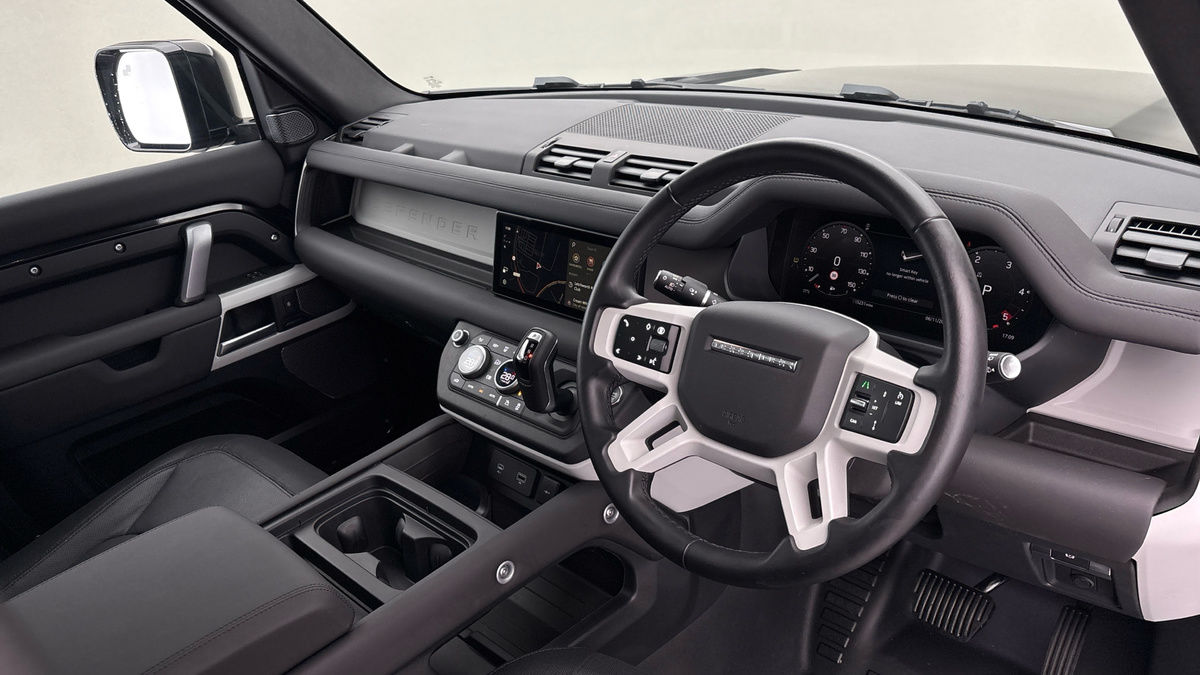 Land Rover Defender 110 Urban Image 5