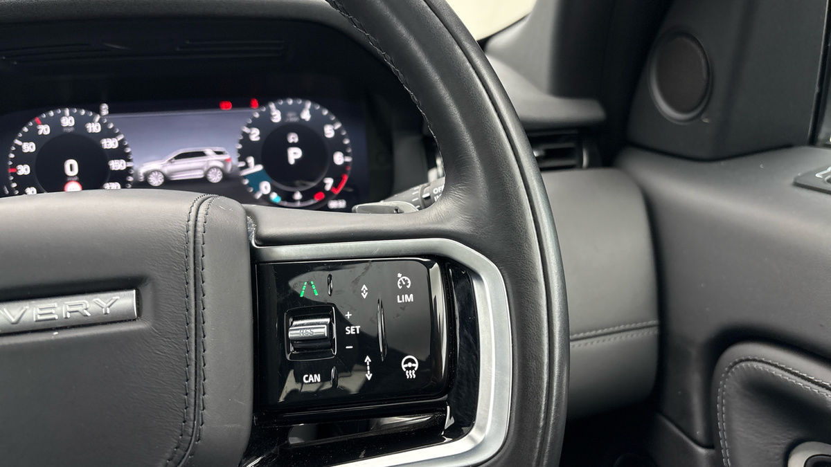 Land Rover Discovery Sport Image 14