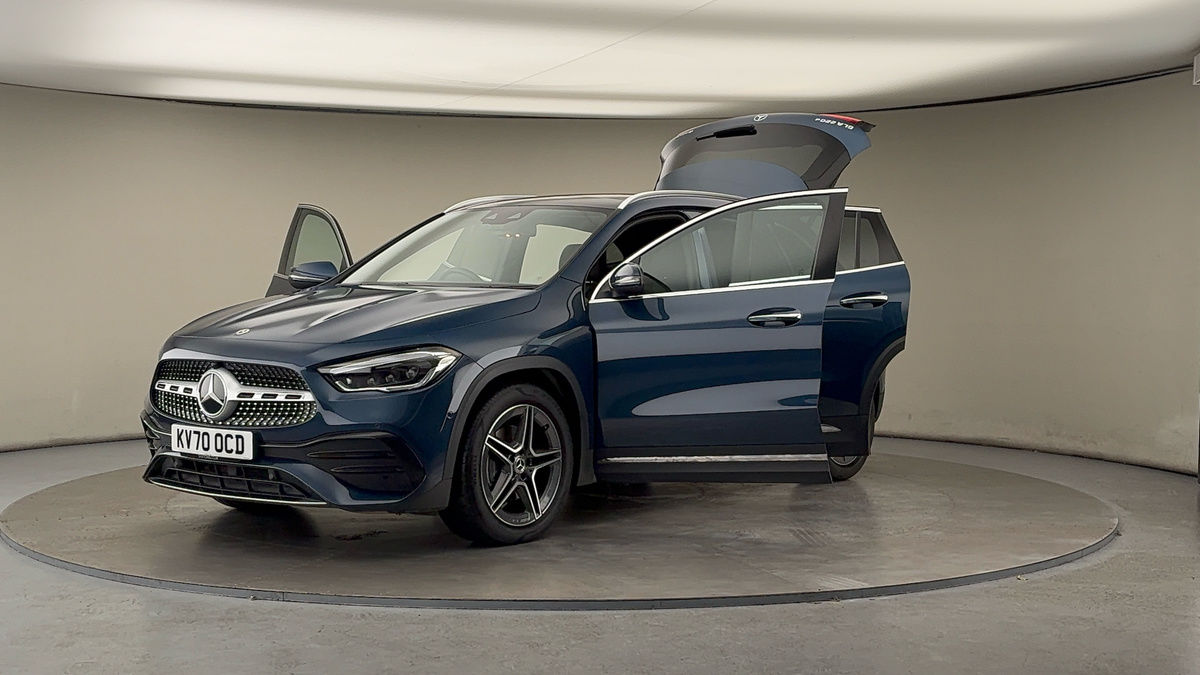 More views of Mercedes-Benz GLA