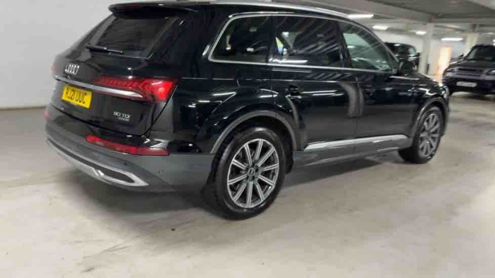 More views of Audi Q7
