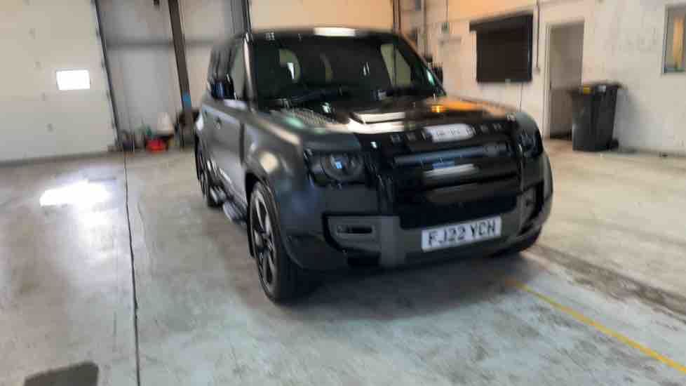 More views of Land Rover Defender 110