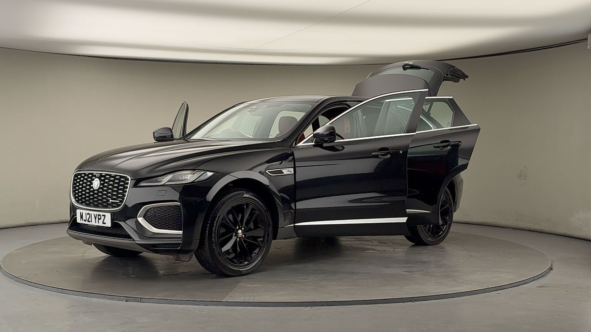 Jaguar F-PACE Image 22