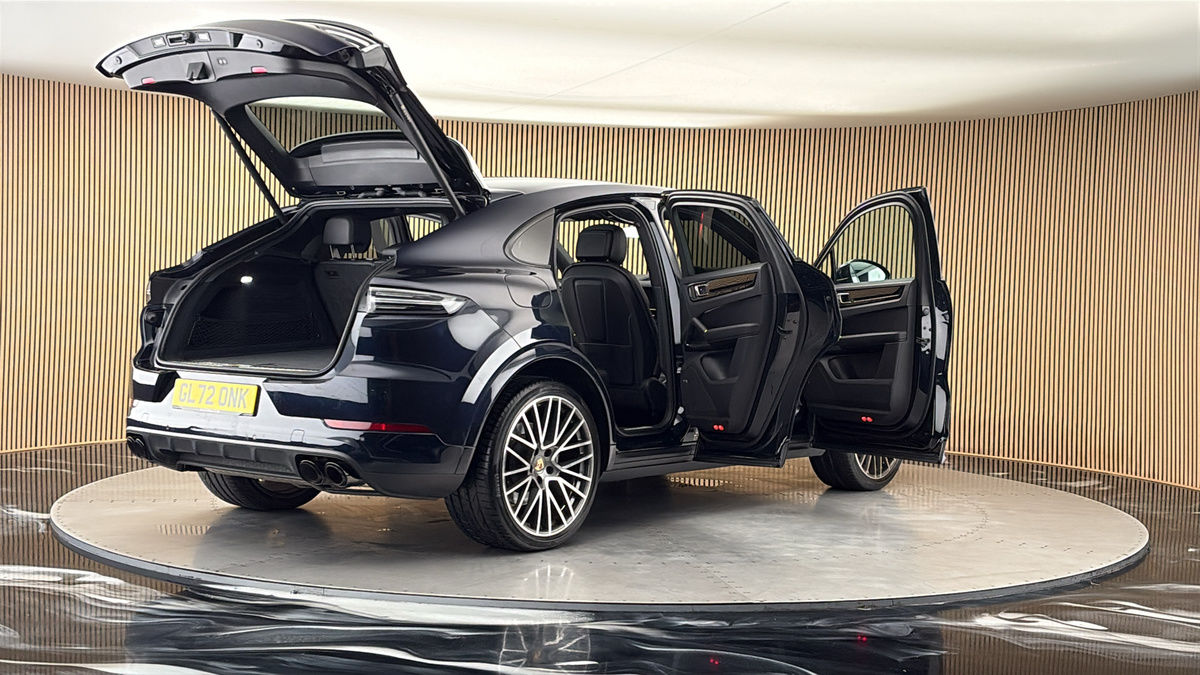 More views of Porsche Cayenne