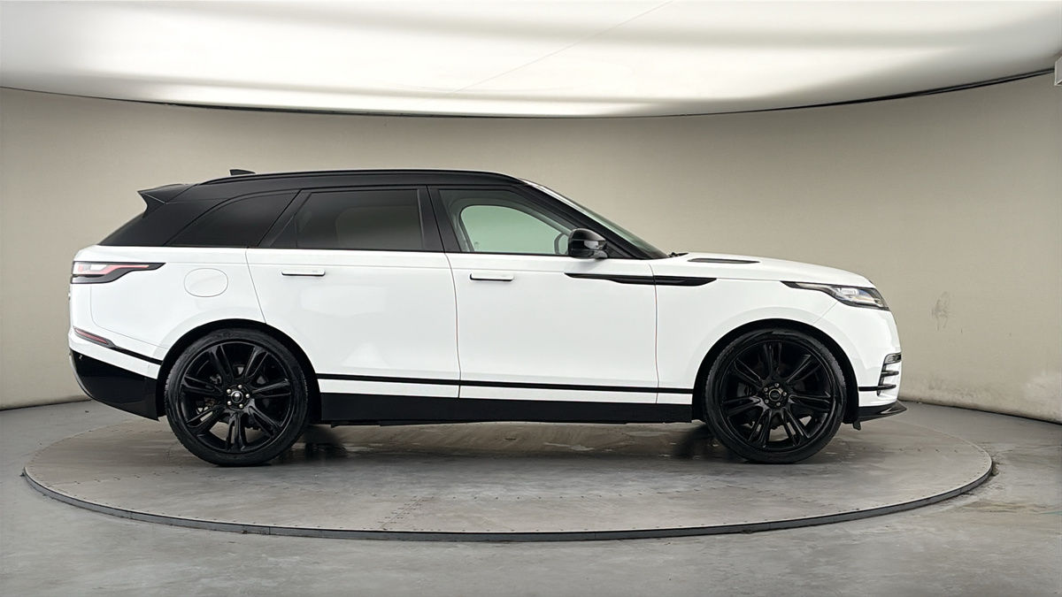 Land Rover Range Rover Velar Image 16
