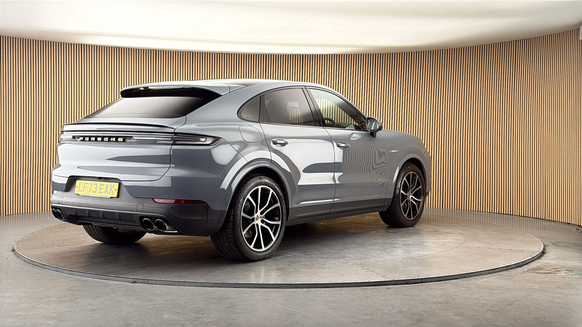 More views of Porsche Cayenne
