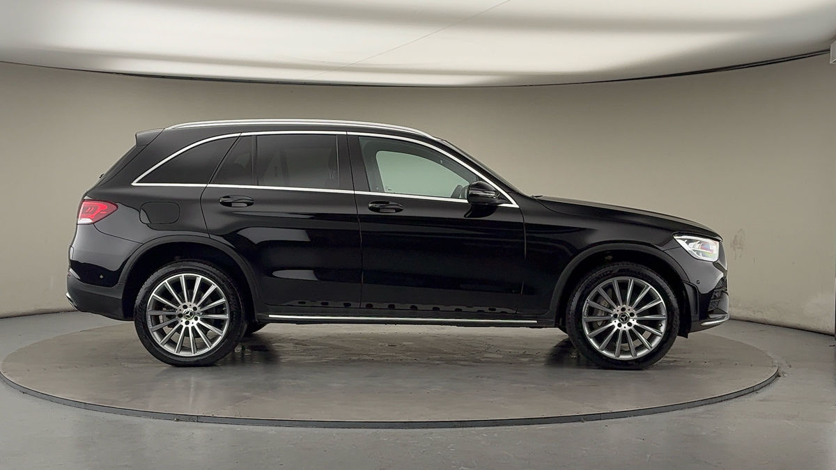 Mercedes-Benz GLC Image 16