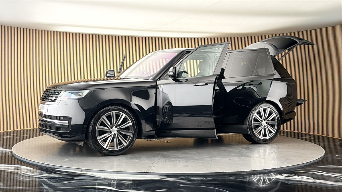 More views of Land Rover Range Rover