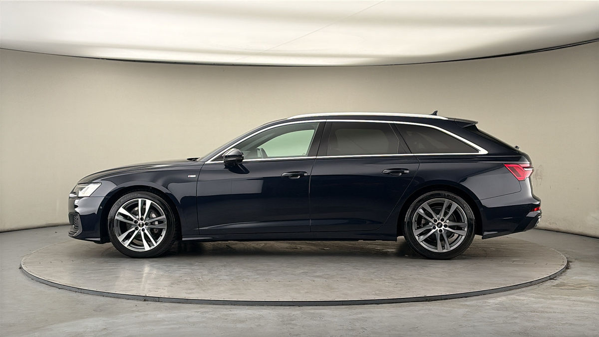 Audi A6 Avant Image 15